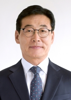 송석언 제10대 제주대학교 총장.