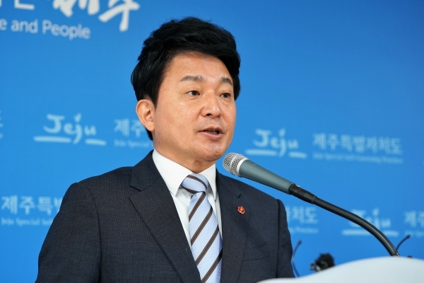 원희룡 지사는 19일 4차산업혁명위원회 출범에 따른 기자회견 브리핑에 직접 나섰다.