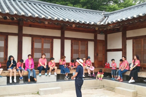 제주국제자유도시개발센터는 다문화가정 구성원 31명을 초청해 한국문화체험을 실시했다.