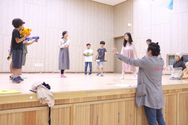 ▲ 몰메초등학교는 오는 19일 학부모와 자녀가 함께하는 제주4.3연극‘나무도장’을 공연한다고 밝혔다. ©Newsjeju
