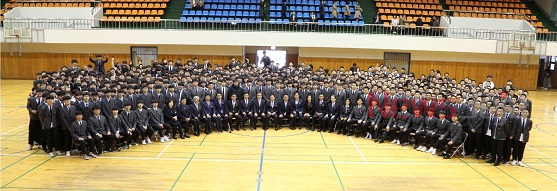 ▲ 서귀포고등학교는 지난 25일 오전10시 천기학생체육관에서 개교 50주년 기념식을 성황리에 개최했다. ©Newsjeju