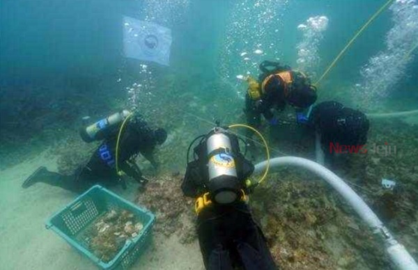 ▲ 제주 신창리 바다 수중유물 조사 장면 ©Newsjeju
