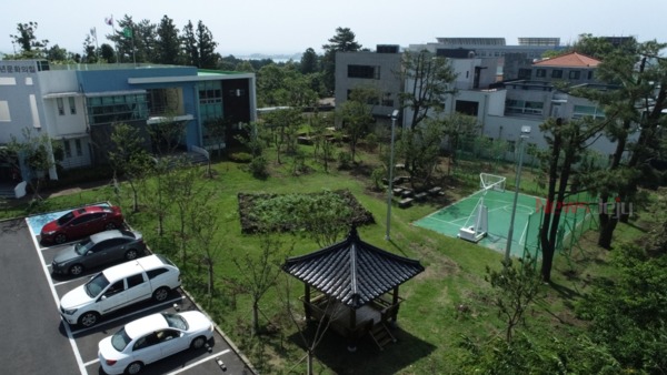 ▲ 서귀포해오름주간활동센터 녹색 나눔숲 조성. ©Newsjeju