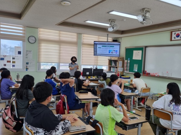 ▲ 중문초등학교는 지난 7월 1일부터 20일까지 5학년 학생을 대상으로 ‘찾아가는 안전체험교육’ 프로그램을 운영했다. ©Newsjeju