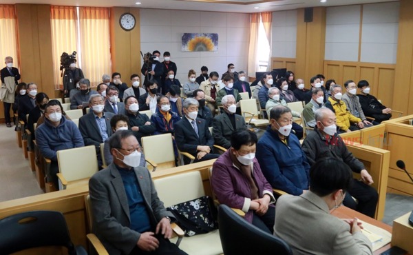 ▲ 법원 방청석에 앉은 유족들이 재판부의 판결을 기다리고 있다 ©Newsjeju