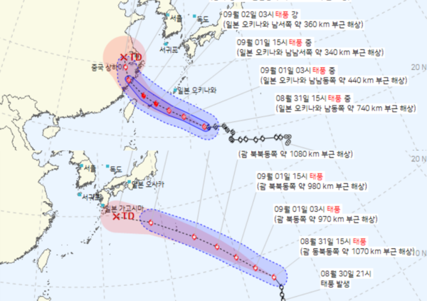 ▲ 제11호 태풍 하이쿠이(위)와 제12호 태풍 기러기의 예상 진로도. ©Newsjeju