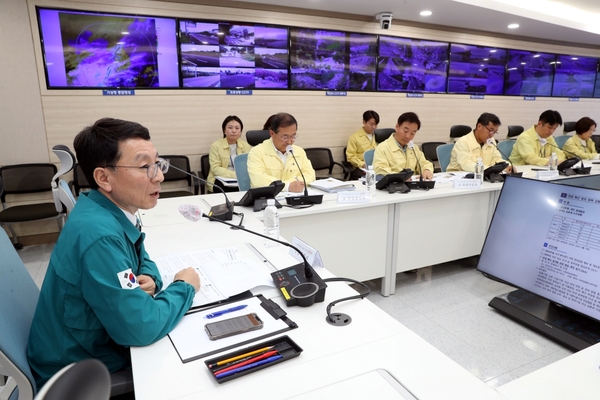 ▲ 김성중 행정부지사가 지난 9일 오후 빈대 예방 대책 회의를 주재했다. ©Newsjeju
