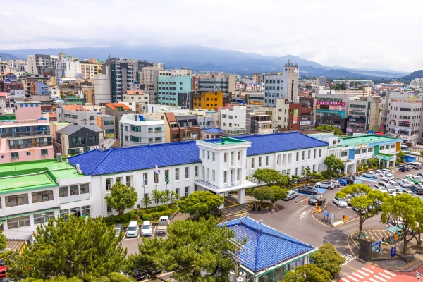 ▲ 제주시청사 전경.